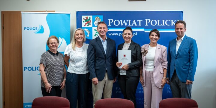 Fundusze unijne i granty samorządowe dla rozwoju lokalnych inicjatyw powiatu polickiego