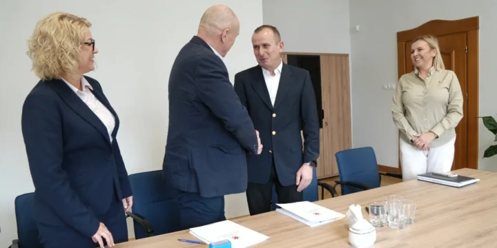 Gryfino podpisało umowa na dofinansowanie przebudowy Placu Barnima ￼